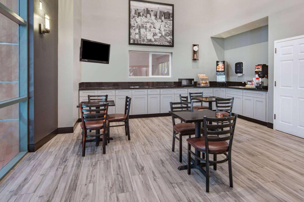 Motel Super 8 By Wyndham North Hollywood Los Angeles