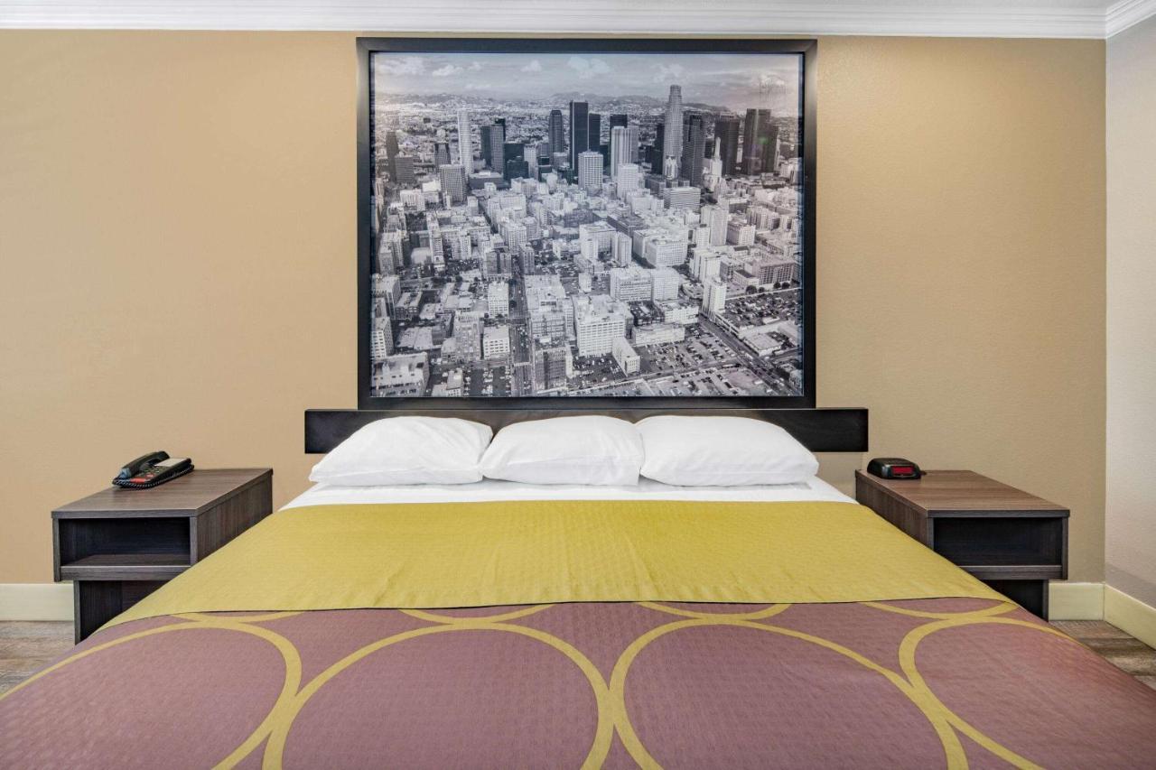 Motel Super 8 By Wyndham North Hollywood