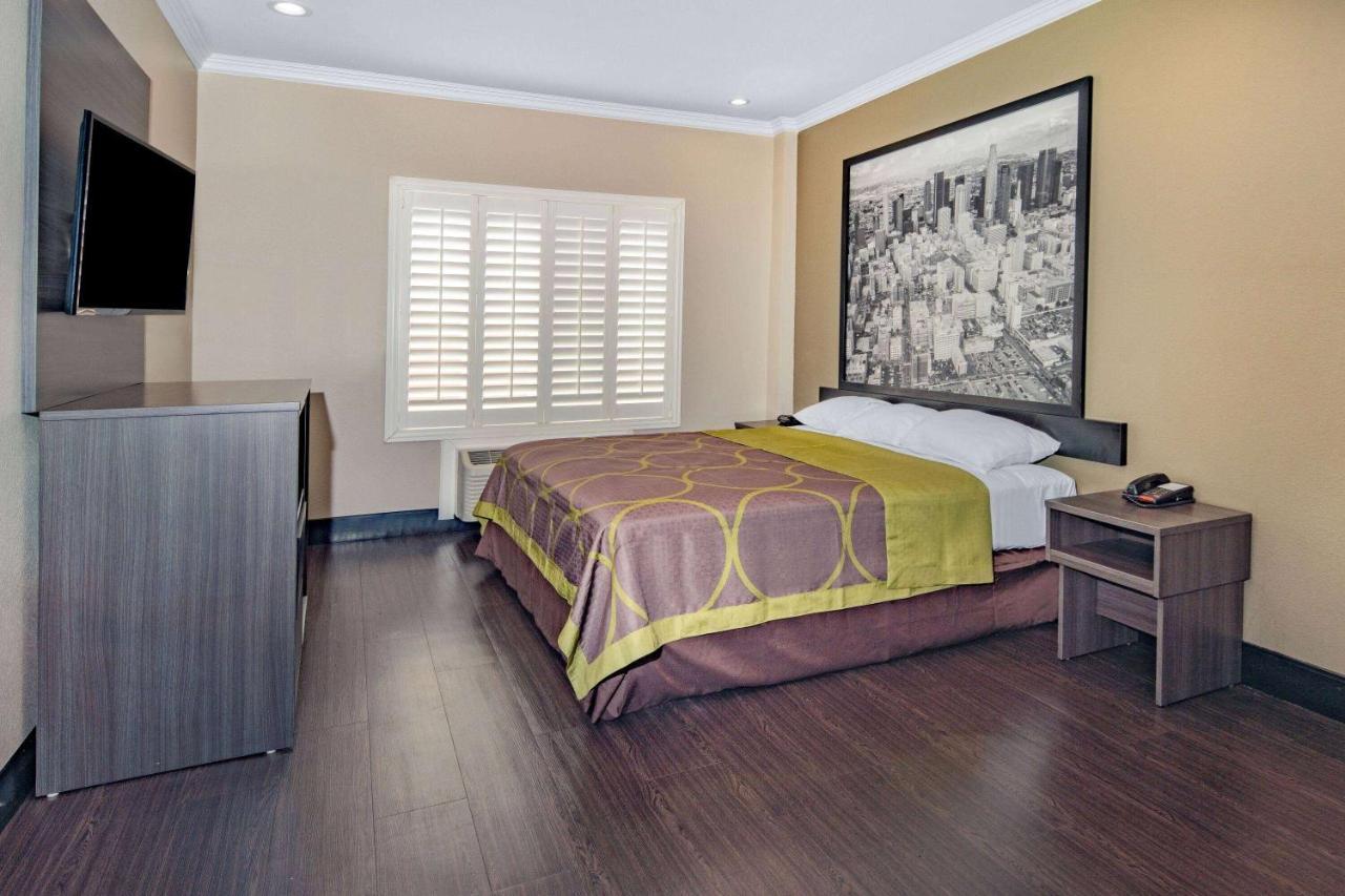 Motel Super 8 By Wyndham North Hollywood