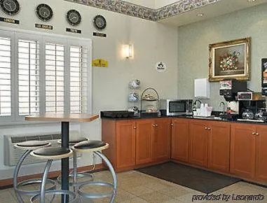 Super 8 By Wyndham North Hollywood 